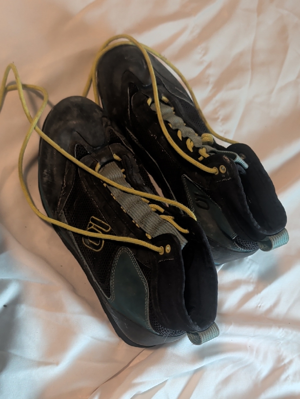 FiveTen Water Tennie Water Shows Black Green and Yellow Athletic Shoes 7
